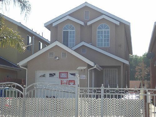 2nd image of 1636 E Vernon Ave