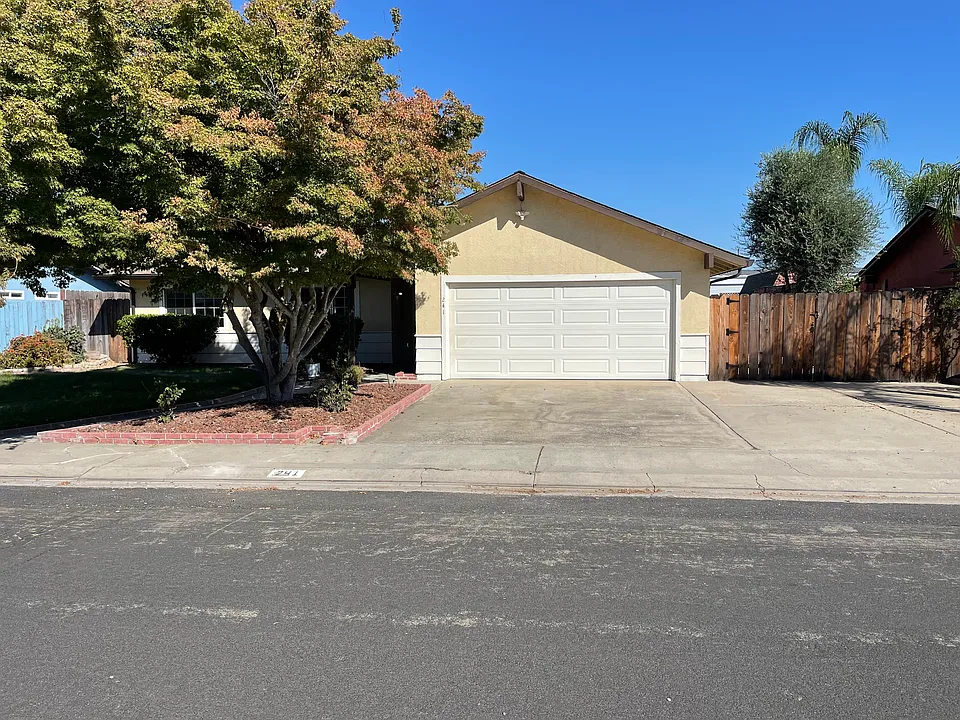 241 Dovewood Dr