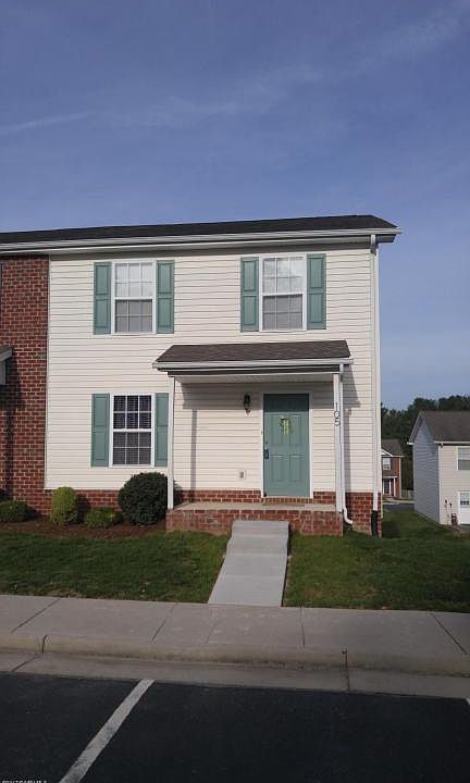 1st image of 105 Salem Ln