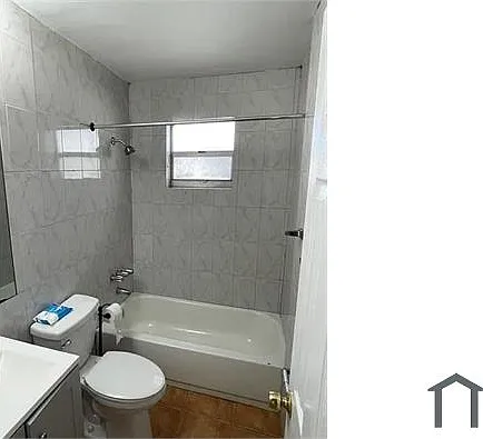 2761 NW 14th Ct #3 — Photo 5