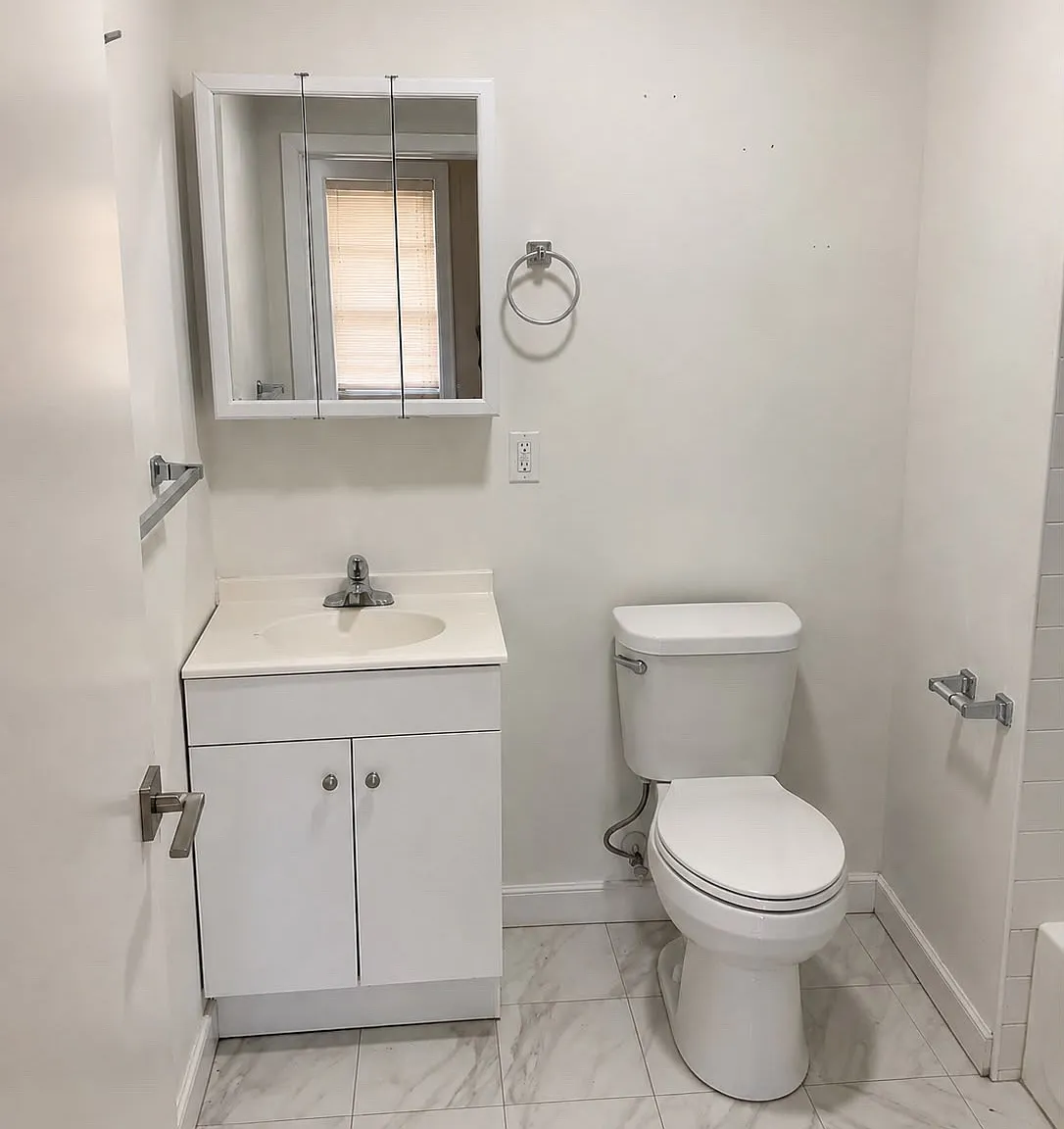 2 bed, $1,964 — Photo 4