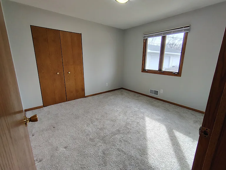838 Apgar St S — Photo 8