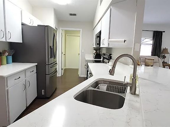 5th image of 2534 N BRENTWOOD CIRCLE