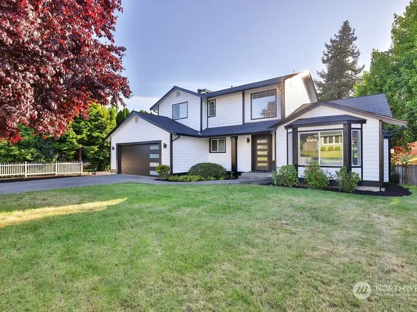 24301 9th Avenue S, Des Moines, WA 98198