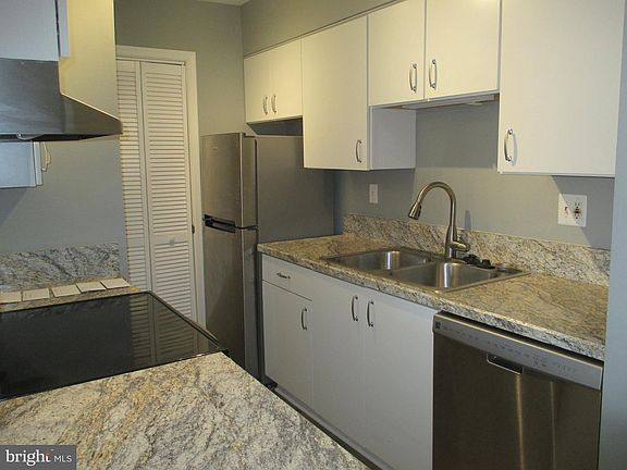5th image of 5903 Kingsford Rd #L-383