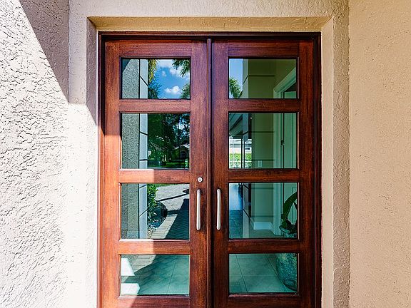 4th image of 9821 Rocky Bank Dr