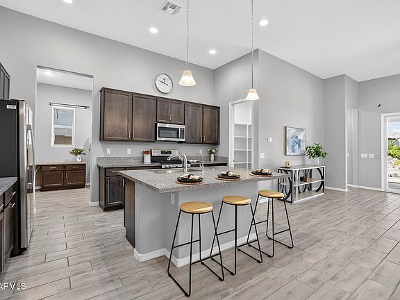 5th image of 20464 W COOLIDGE Street