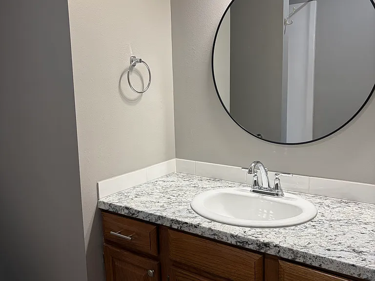 831 & 833 S Highland Ave #831 — Photo 8