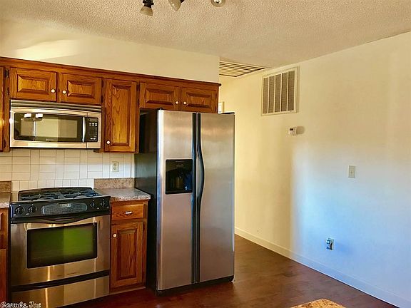 5th image of 135 Cozy Acres Ter