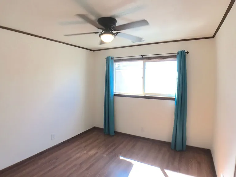 3621 Candlelight Dr NE — Photo 33