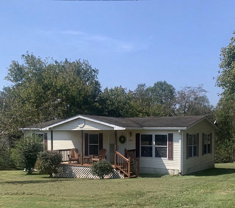 1st image of 402 Proctor Hill Rd