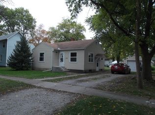 220 E Martin St, Forrest, IL 61741