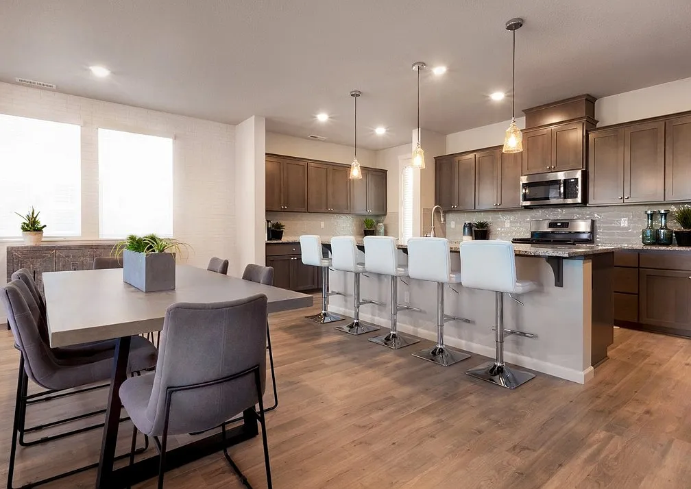 4 bed, 2569 sqft, $3,249 — Photo 3