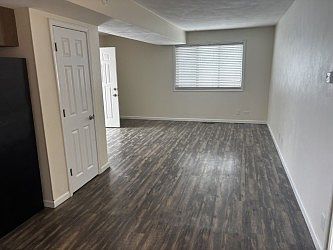 5th image of 6824 N Parkwood Dr #1