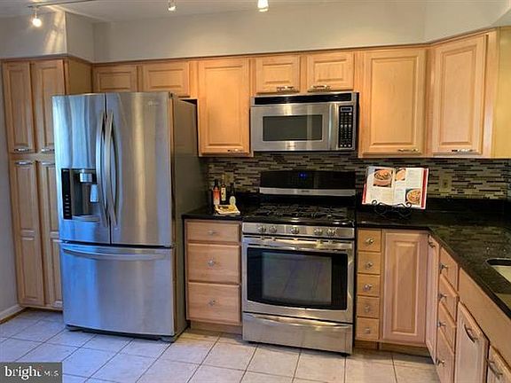 4th image of 14565 Granville Ln