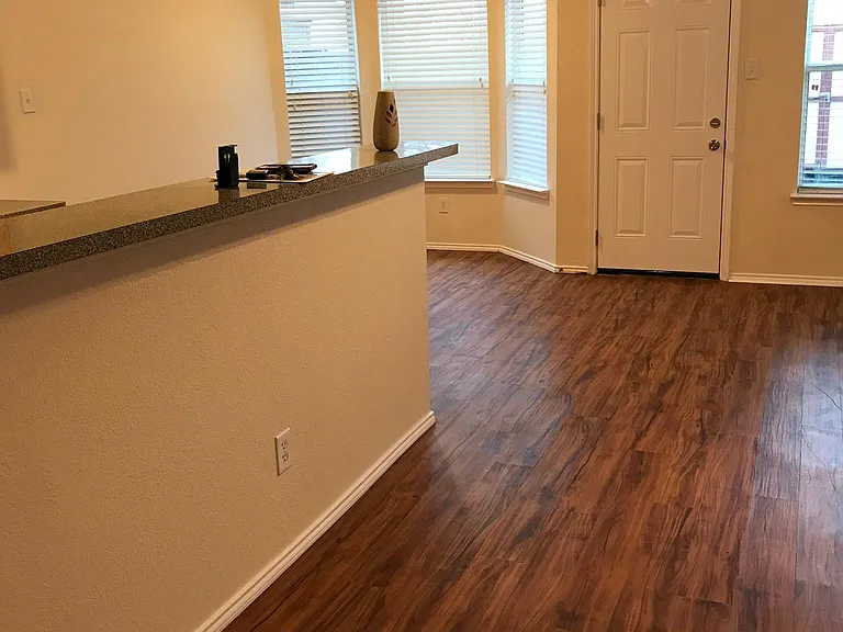 1512 Pine Ln — Photo 8