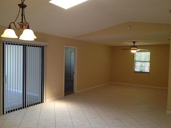 5th image of 6 Westgrill Dr