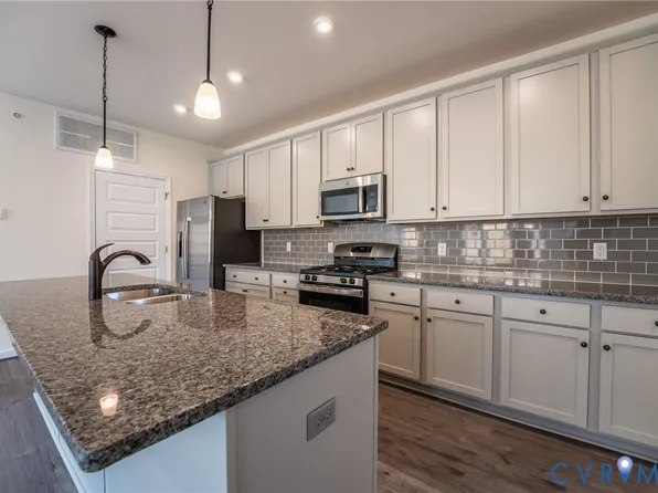 5313 Twisting Vine Ln #202, Glen Allen, VA 23059