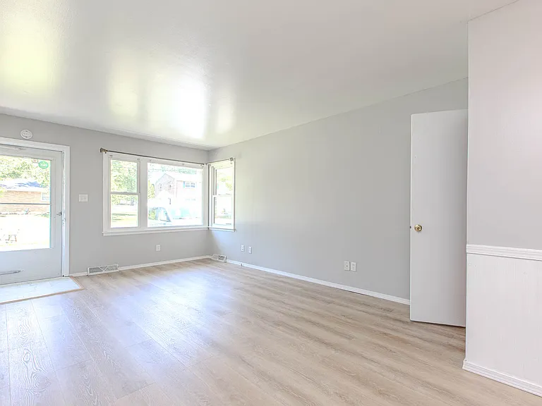 619 Jersey Ave #619 — Photo 3