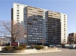 6 Whittier Pl APT 8J, Boston, MA 02114
