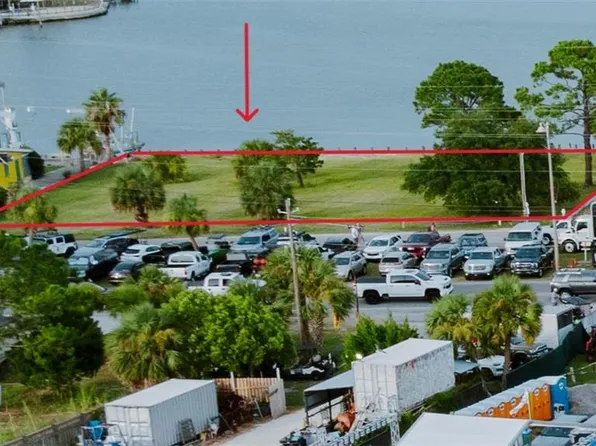 516 Lemoyne Dr, Dauphin Island, AL 36528