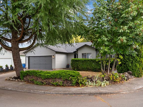 3rd image of 4803 NE 155th Ave