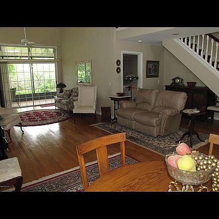 3rd image of 451 Plantation Dr