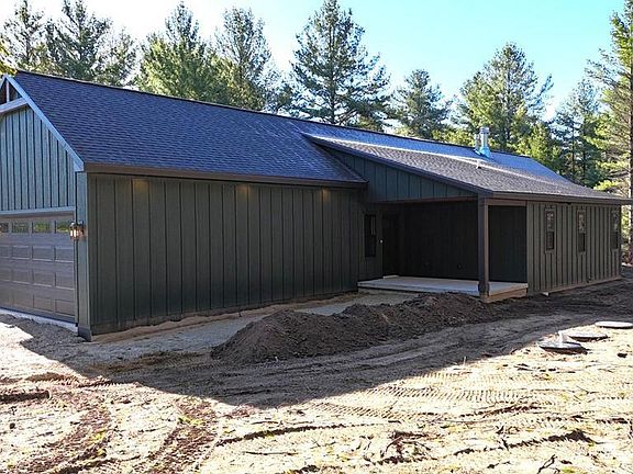 3rd image of 3365 Lakeside Ln