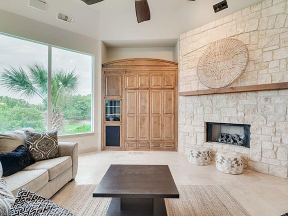 5th image of 3097 Whispering Oaks Dr