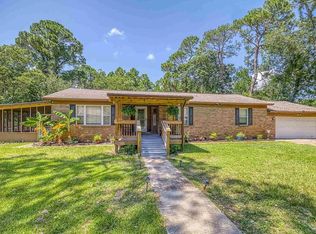 3044 Laurel Dr, Gulf Breeze, FL 32563