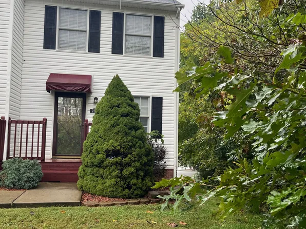 735 Beaverview Dr, Bristol, VA 24201