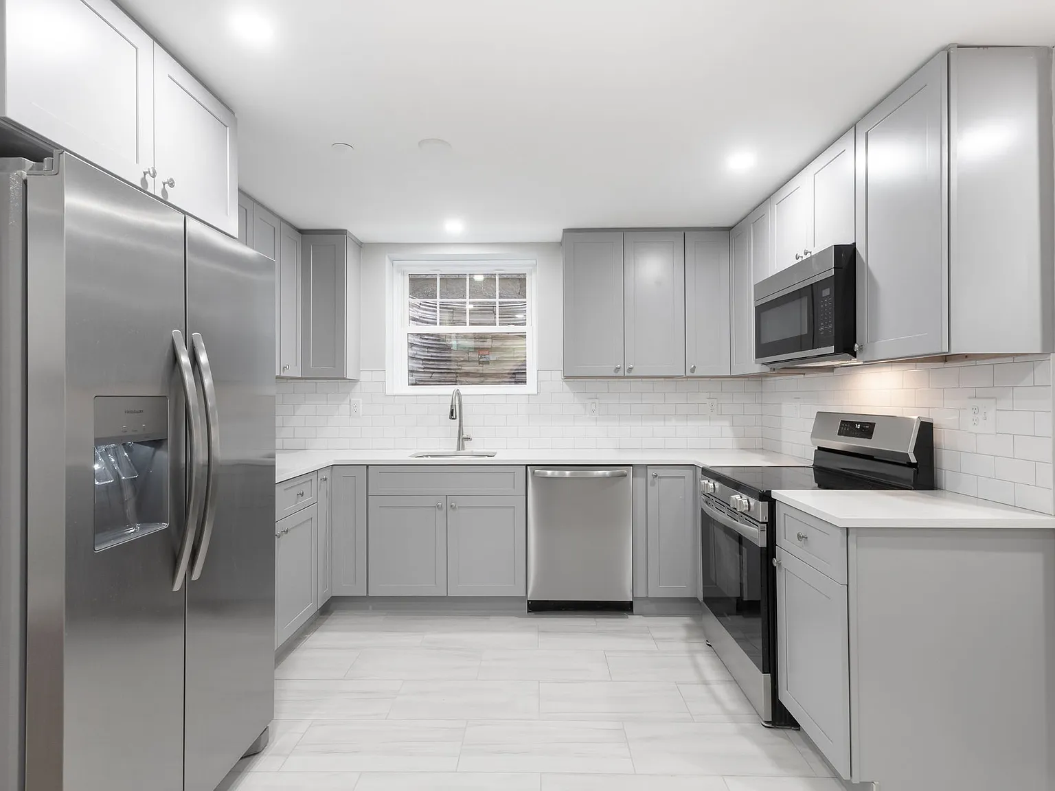 3 bed, $3,350 — Photo 2