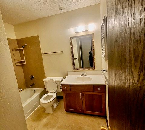 5th image of 1120 Hancock Dr APT 2