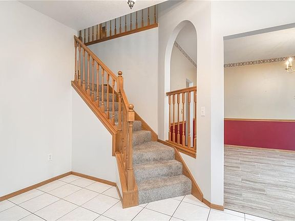 4th image of 52 Malibu Dr