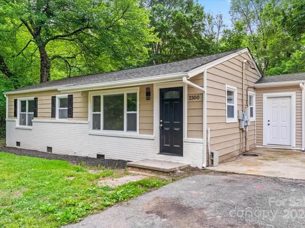 2300 Cedar Oak Cir, Gastonia, NC 28052