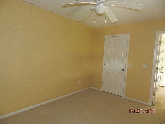 5th image of 134 Della St