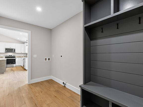 2nd image of 1106 Meadow Road