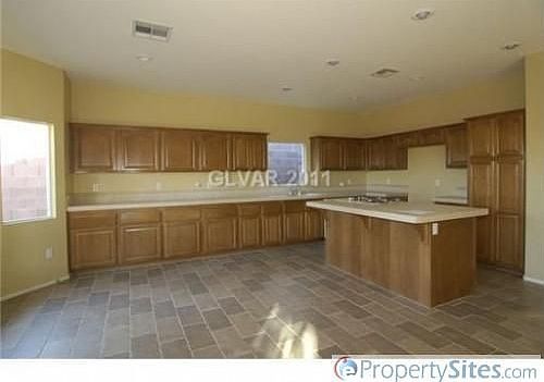 4th image of 11537 Cameo Ave