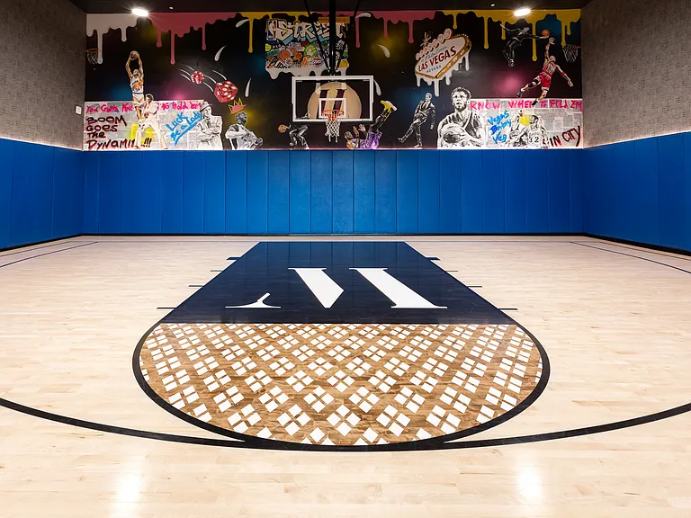 Mckenzie | Basketball Half Court