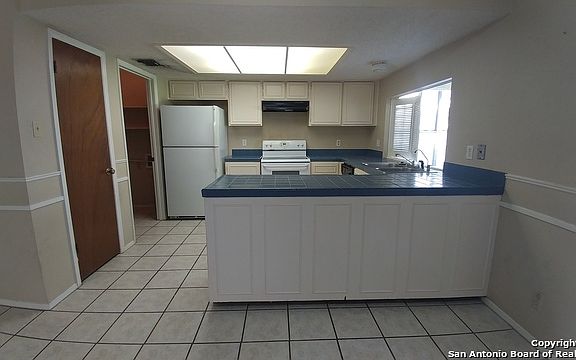 4th image of 8401 Timber Glen St