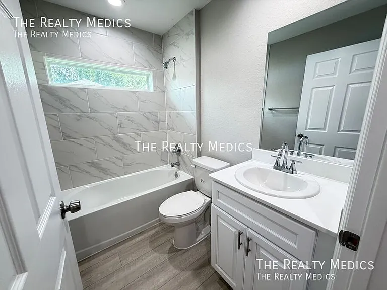 214 Locust Pass Trce — Photo 12