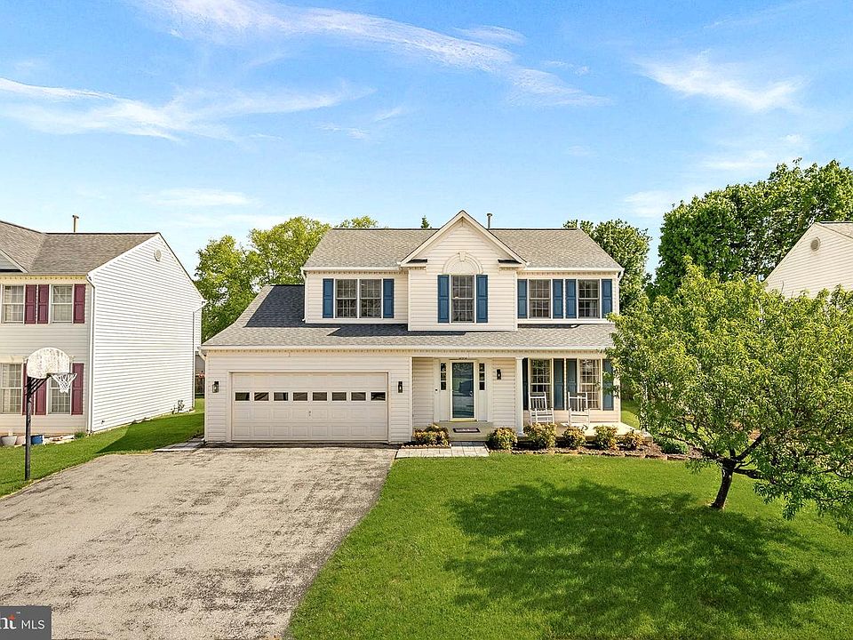 1st image of 202 Winter Brook Ct