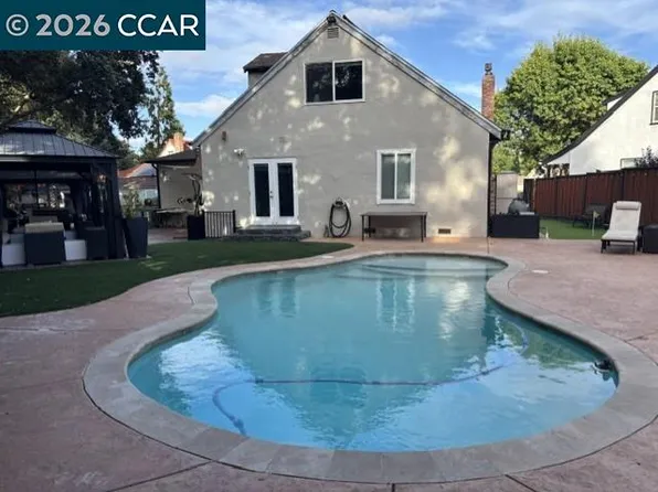 4074 Hamlet Ct, Concord, CA 94521