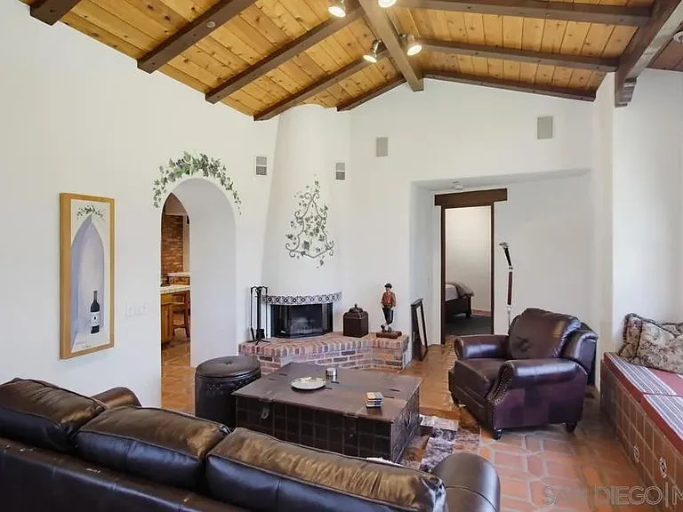 5443 Calzada Del Bosque — Photo 38