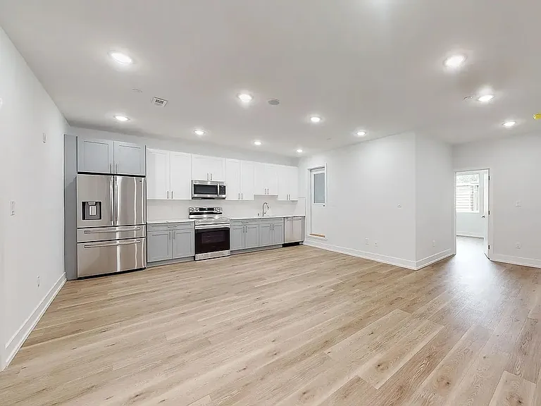 1726 W Susquehanna Ave #A41 — Photo 16