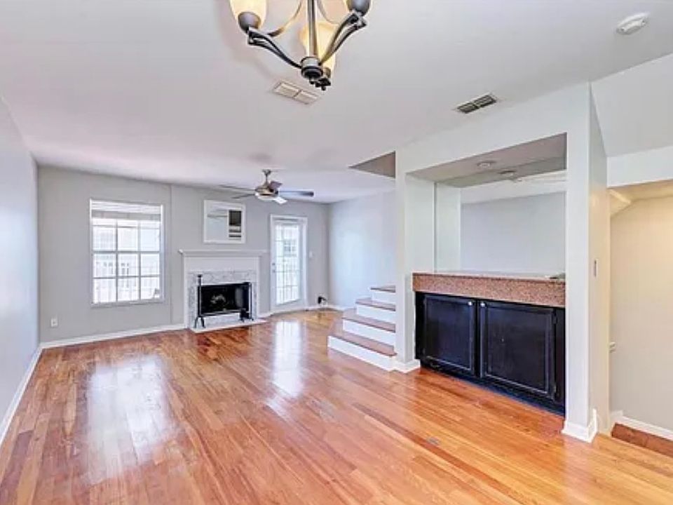 1st image of 502 S Willow Ave APT 6