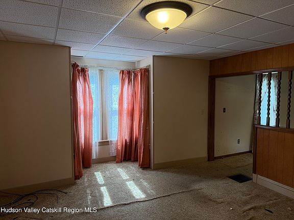 5th image of 518 Main Street