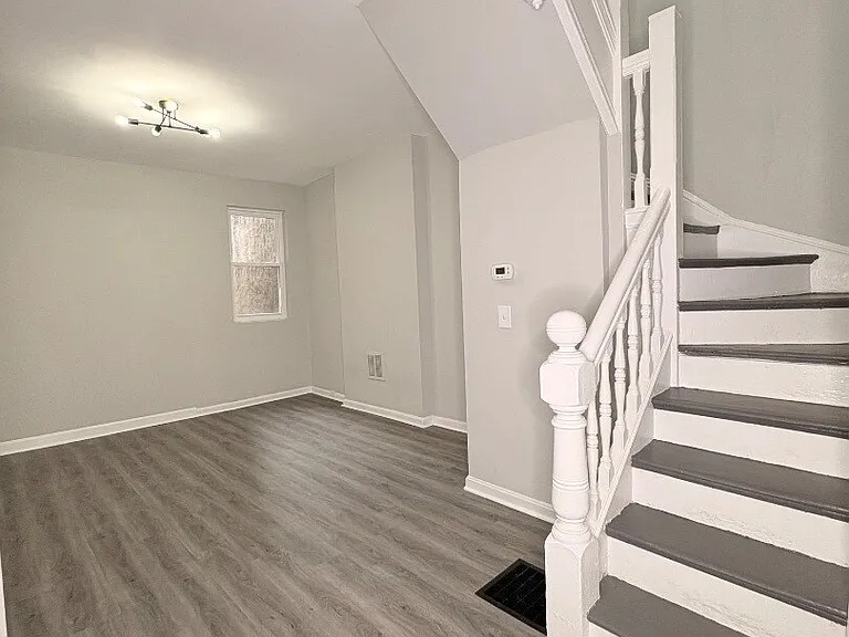 235X McCulloh St — Photo 10