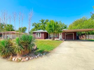 541 N 4th, Uvalde, TX 78801