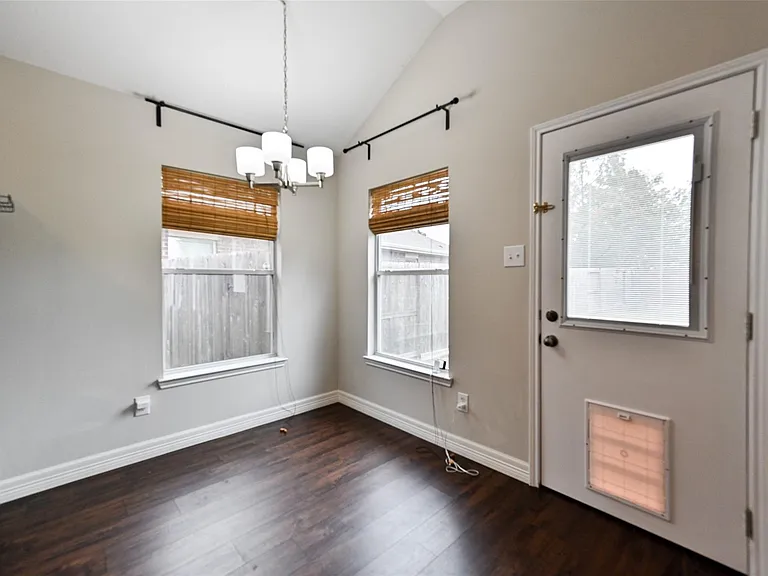 10947 Redstone Ct — Photo 15